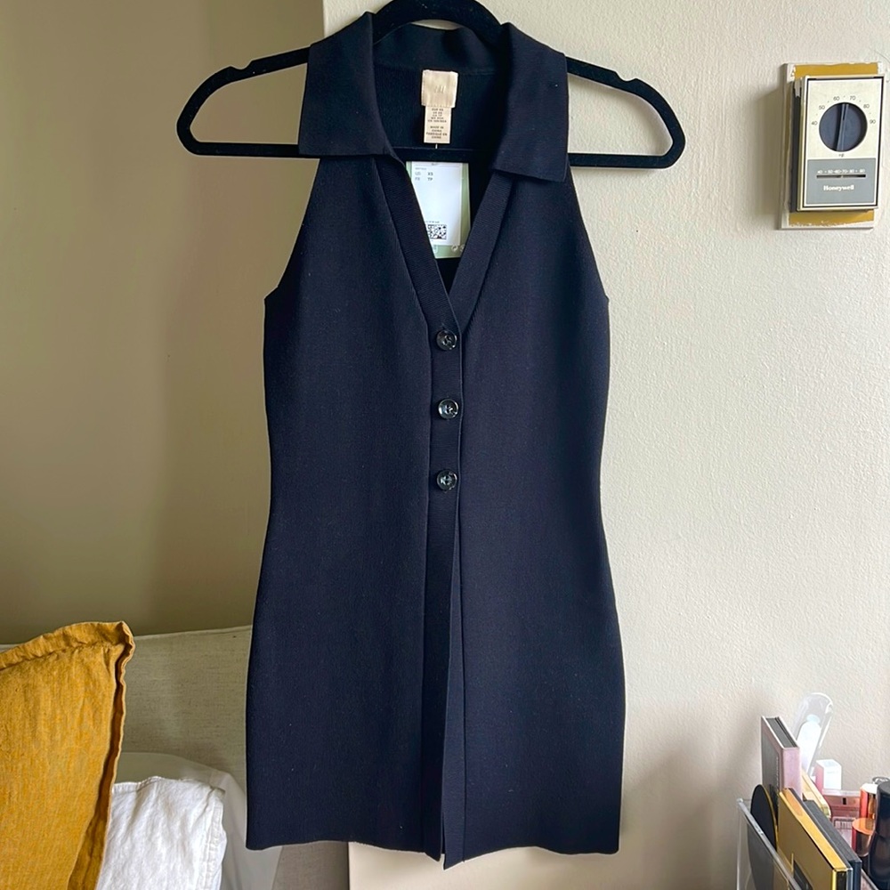 H&M Trend stretch knit polo vest top